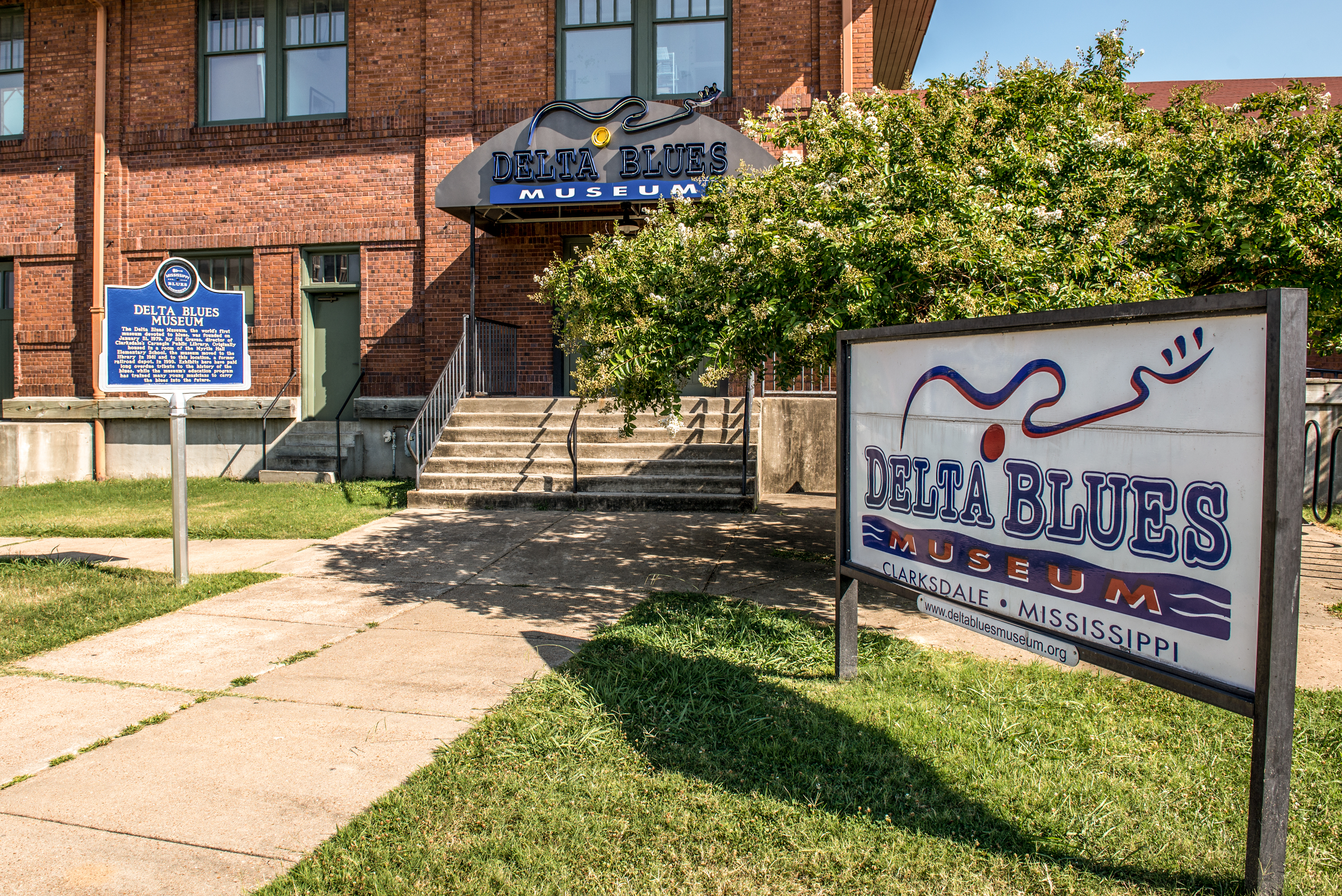 Shutterstock 1661715844 Clarksdale, Mississippi USA 06 01 2013 An Exterior View Of The Delta Blues Museum