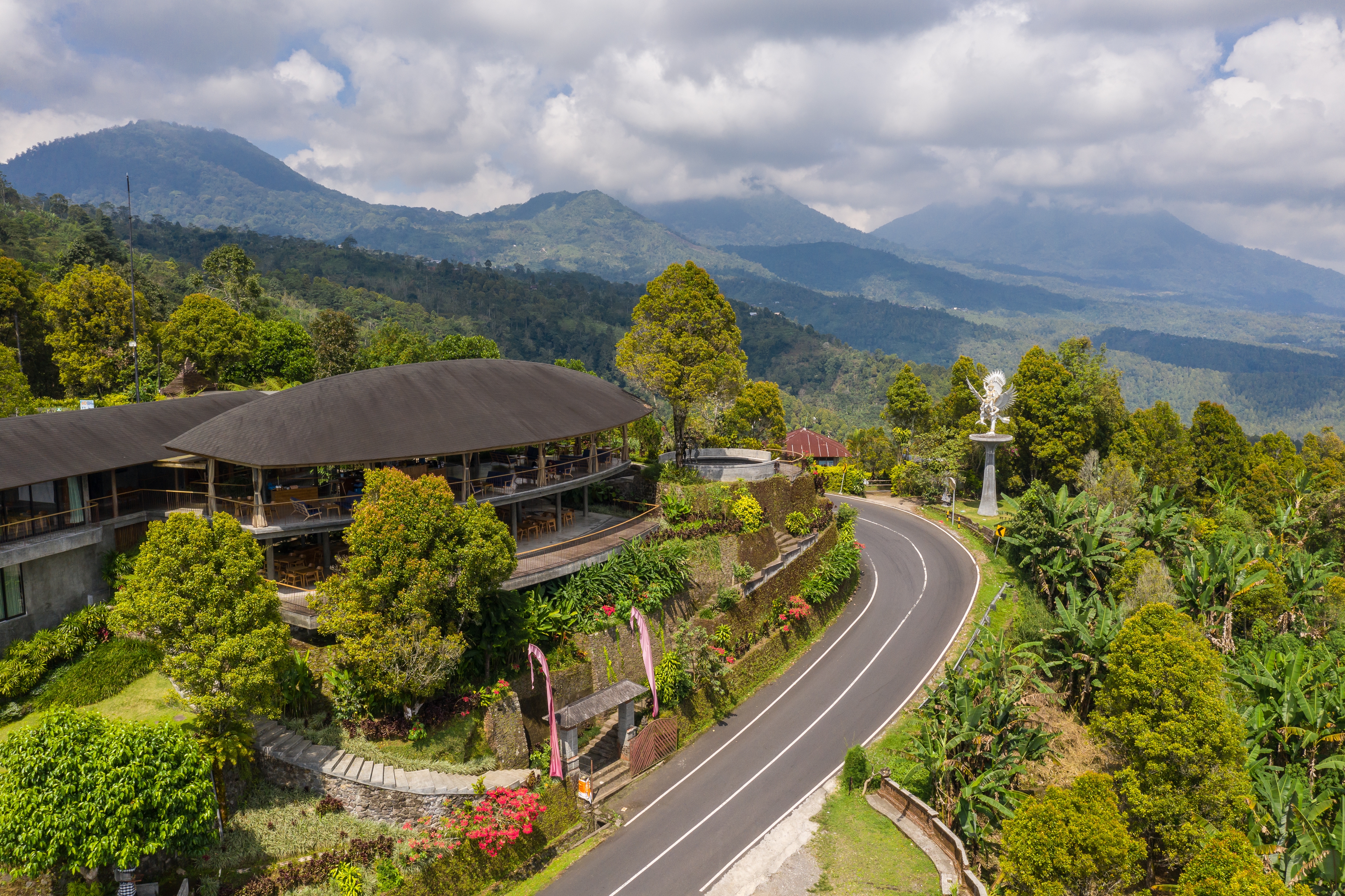 Shutterstock 2119551089 (Dramatic View Of The Mountain Road Between Munduk And Bedugul In The Highlands Of Bali In Indonesia, Southeast Asia)