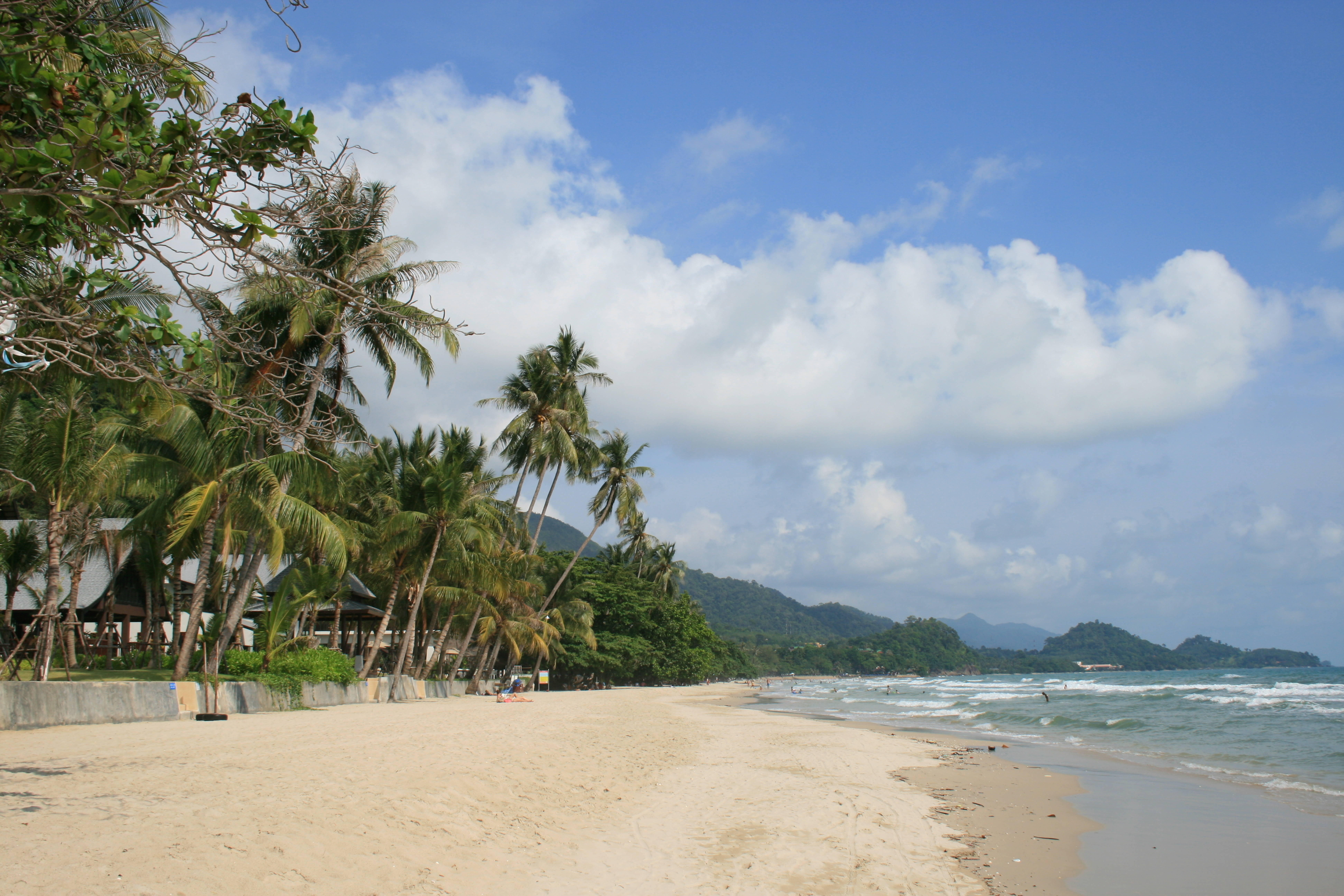 White Sand Beach, Koh Chang, Thailand. 47369578