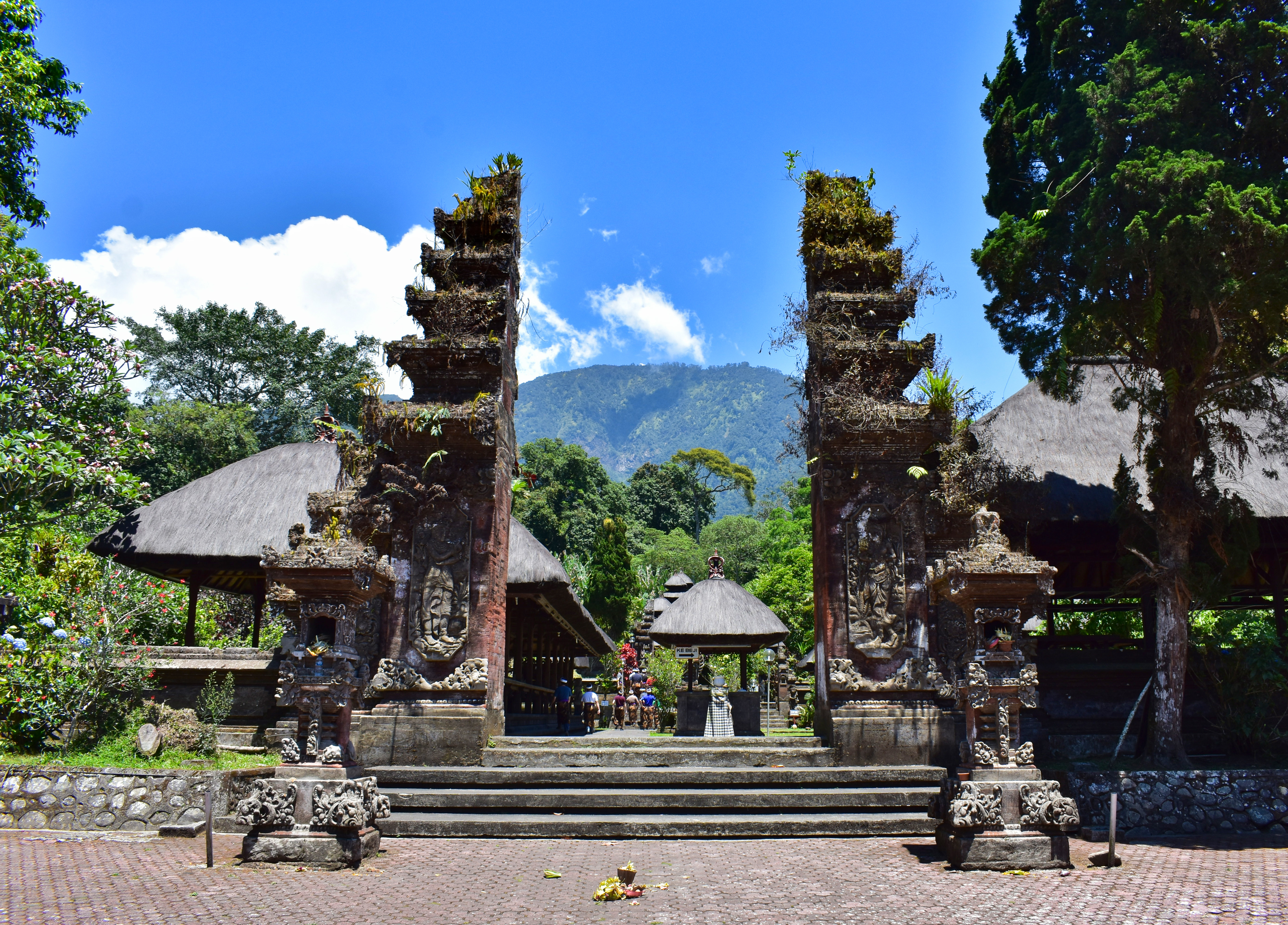 Shutterstock 1690129099 (Pura Luhur Batukaru Temple, Penebe, Bali Island, Bali, Indonesia)