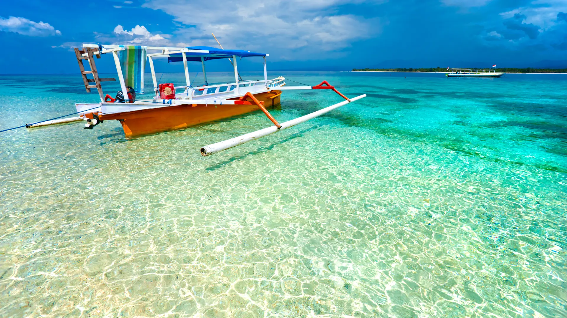 Gili Meno Shutterstock 119499910
