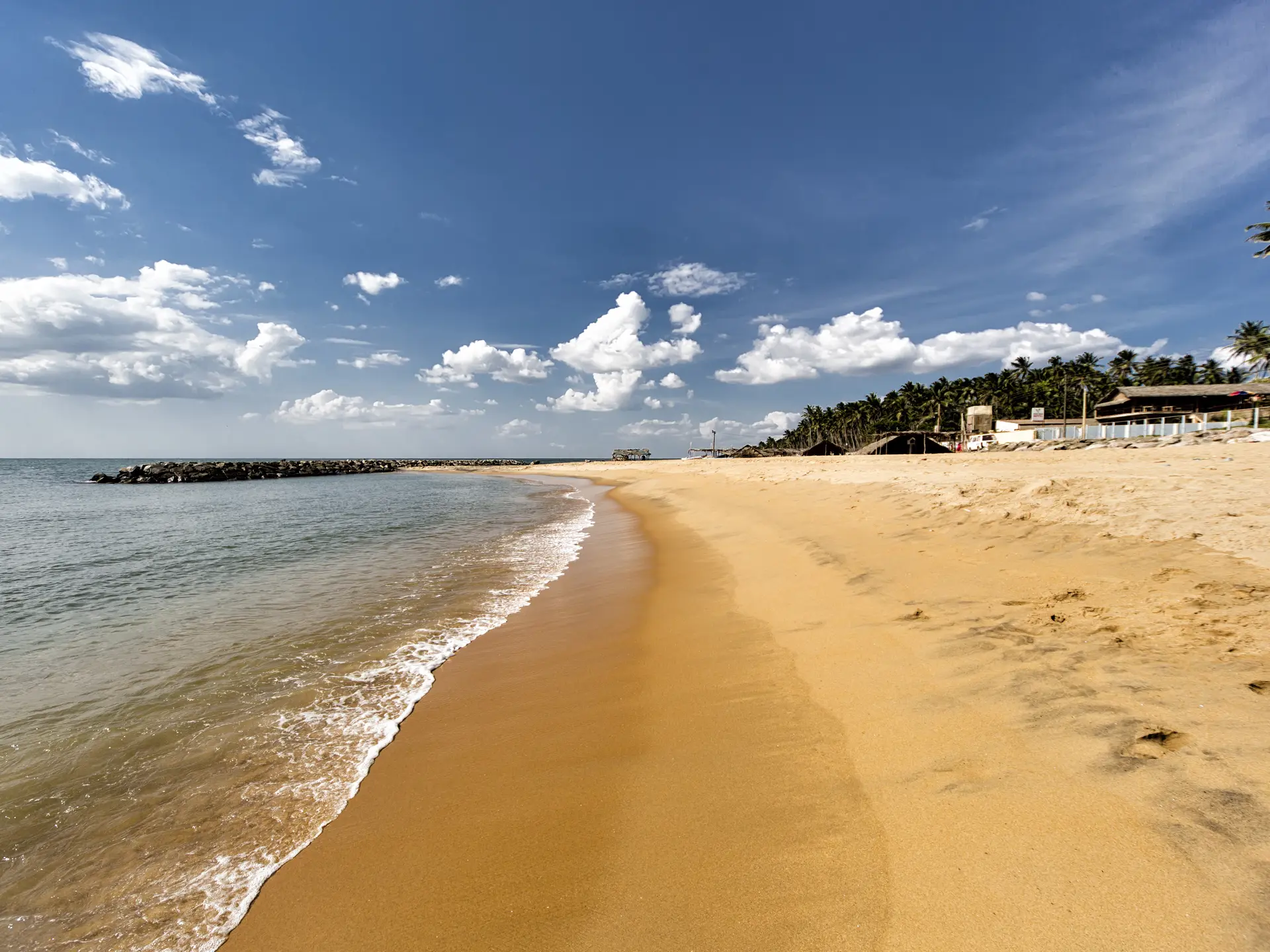 Shutterstock 176552132 Negombo Beach, Sri Lanka