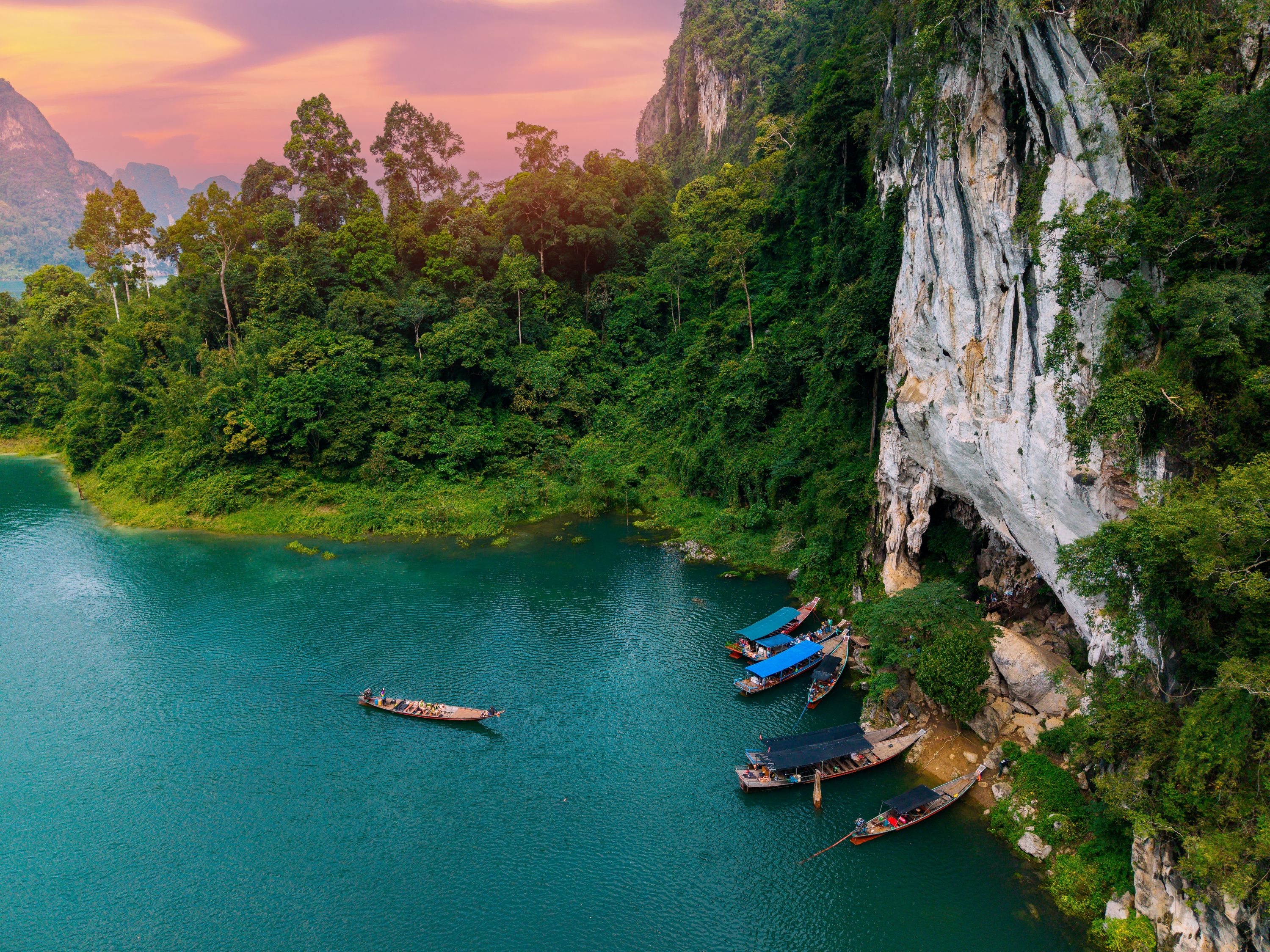 Shutterstock 2570969953