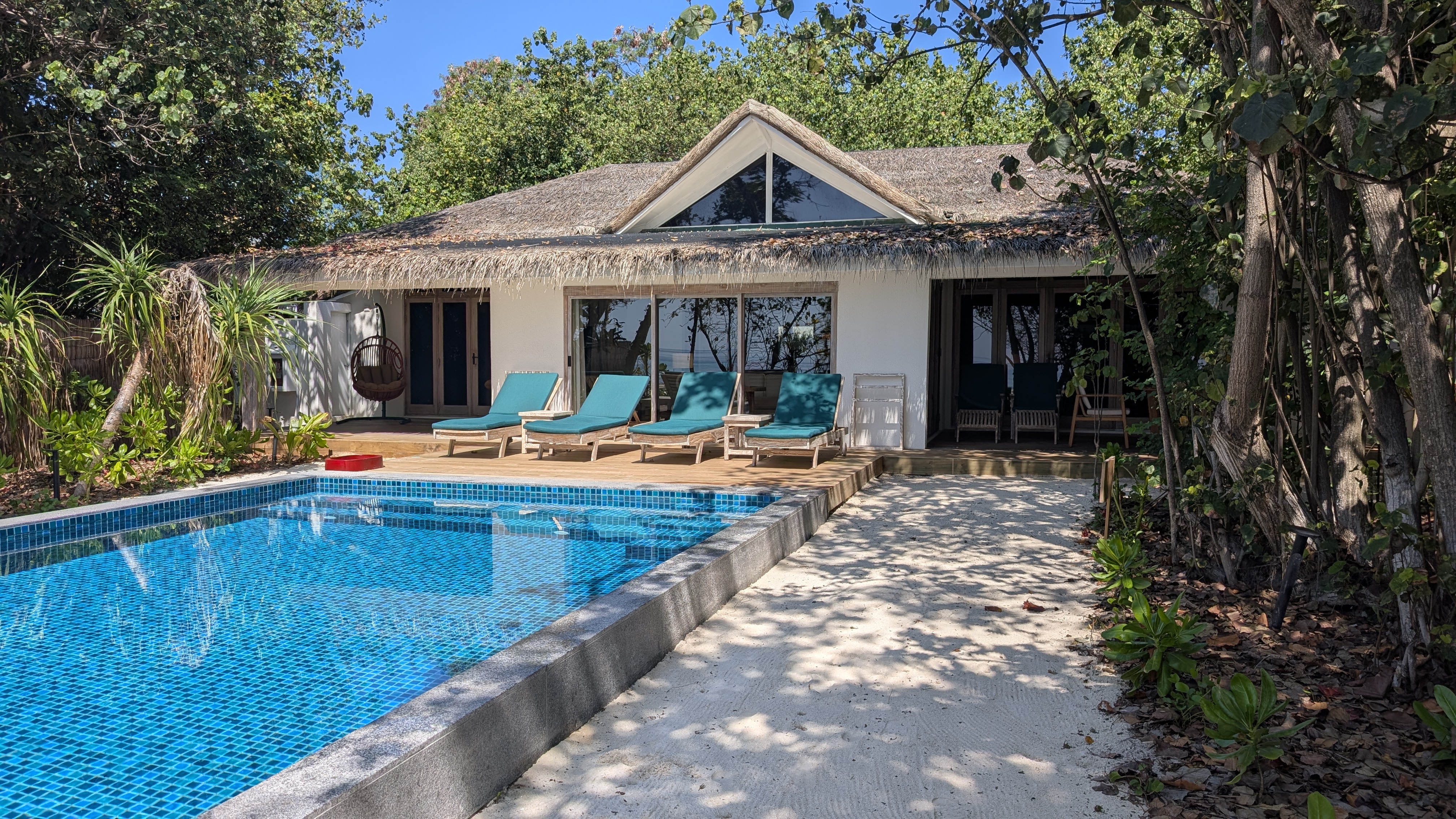 Reethi Suite Exterior 1