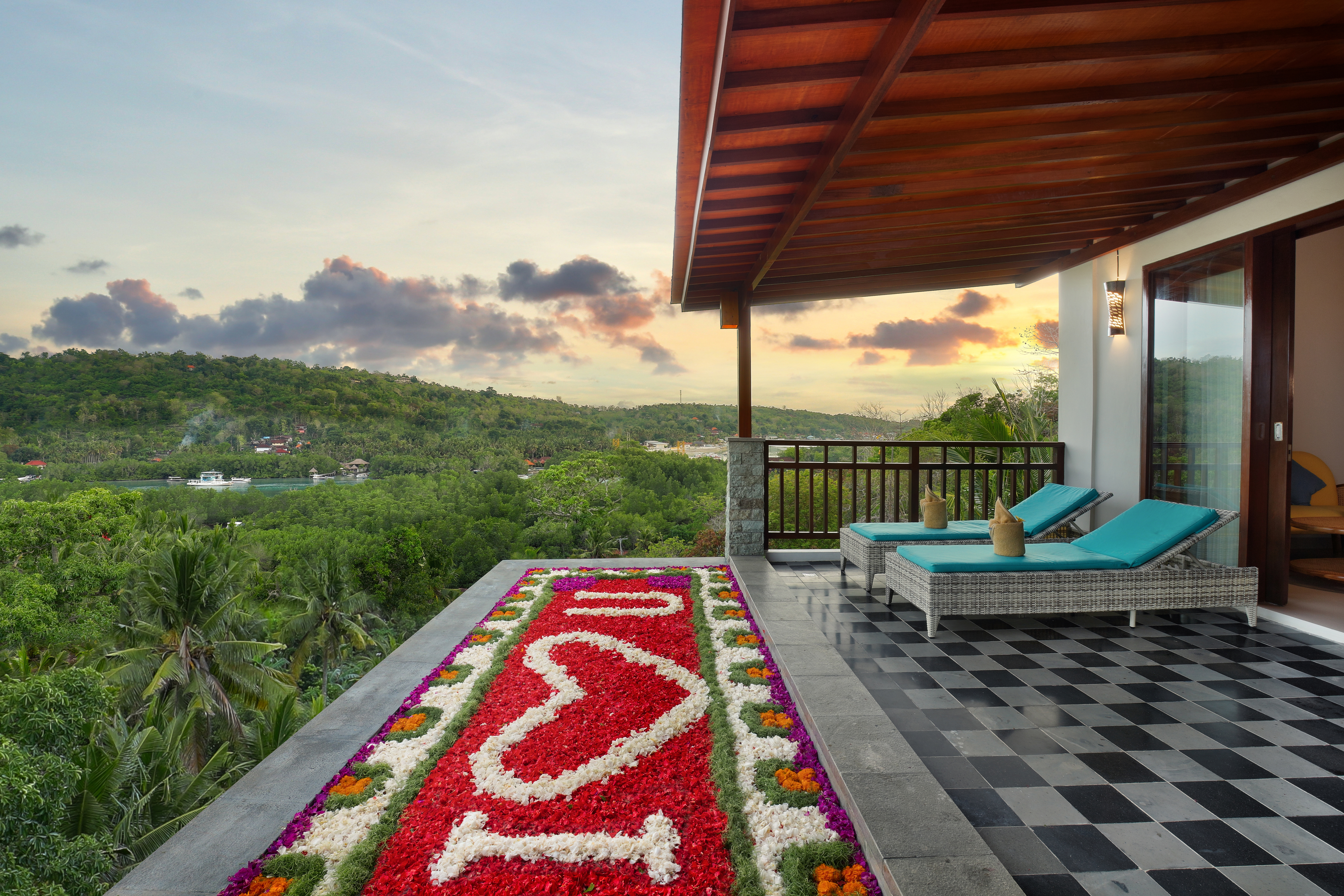 Rooftop Pool Villa Pool Decor