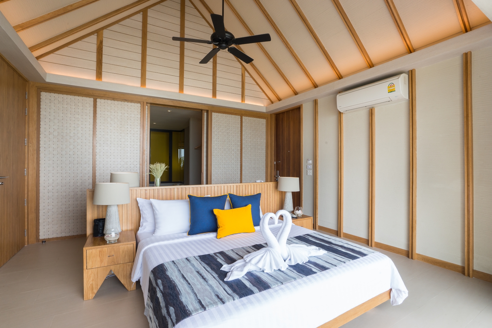 Paradise Beachfront Villa (2)