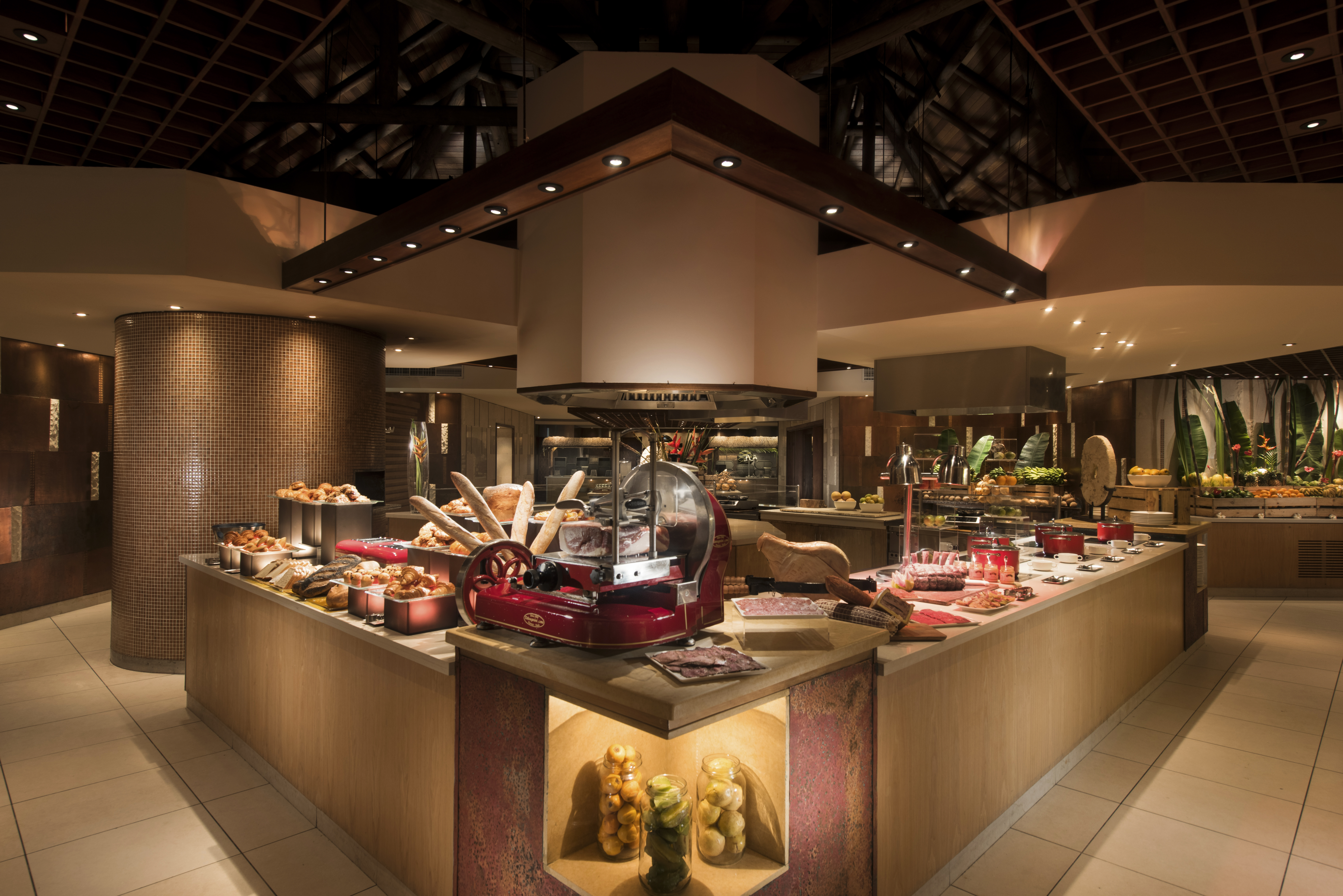 Constance Ephelia Restaurants And Bars Corossol Restaurant 02
