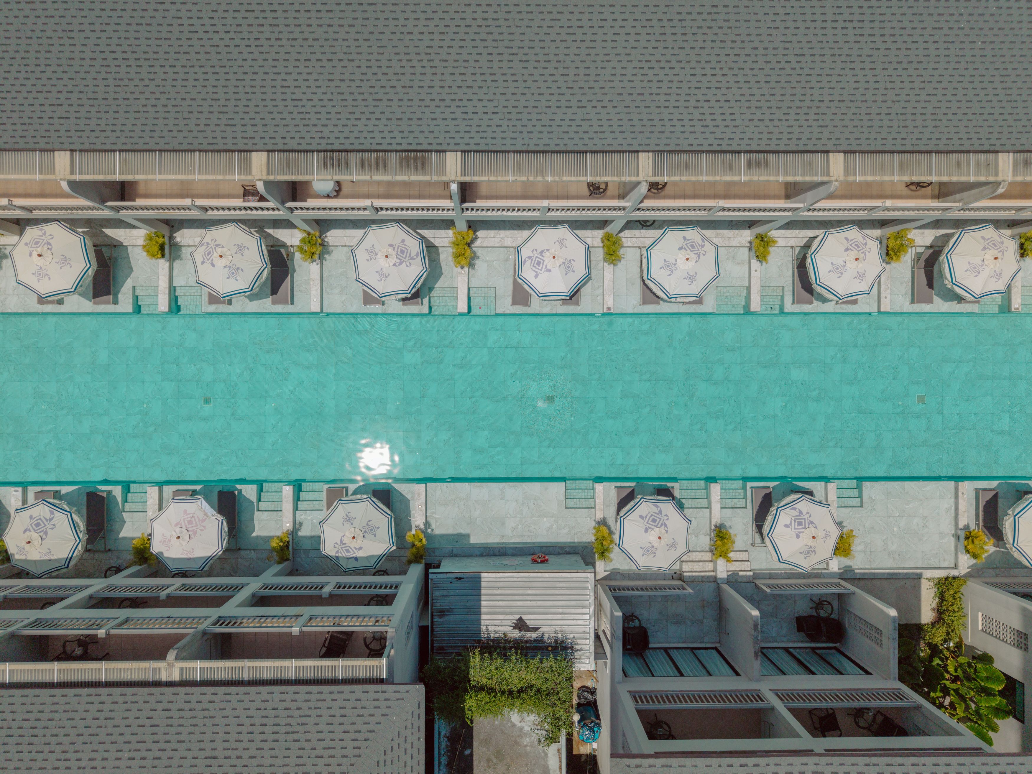 04. Deluxe Pool Access