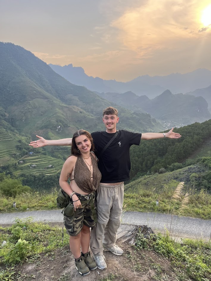 ELK + Jakob Hai Giang